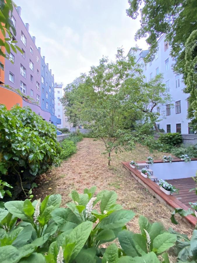 Charming Townhouse Directly By Metro Apartment Vienna Exterior photo